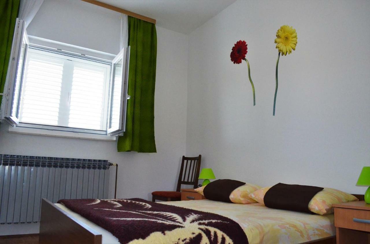 Apartman Rosa ピロヴァッツ エクステリア 写真