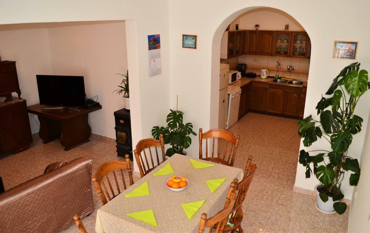 Apartman Rosa ピロヴァッツ エクステリア 写真
