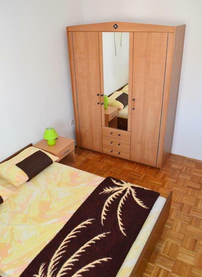 Apartman Rosa ピロヴァッツ エクステリア 写真