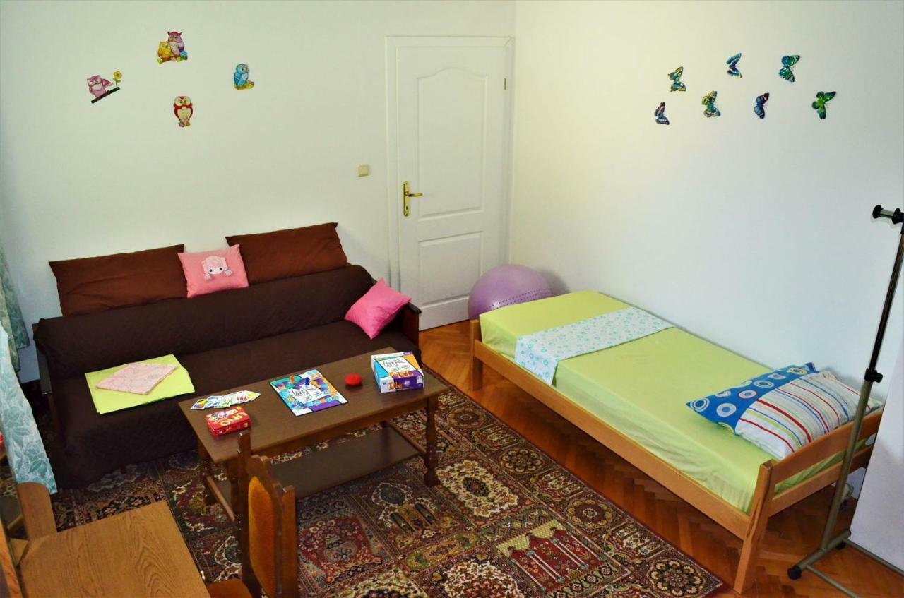 Apartman Rosa ピロヴァッツ エクステリア 写真